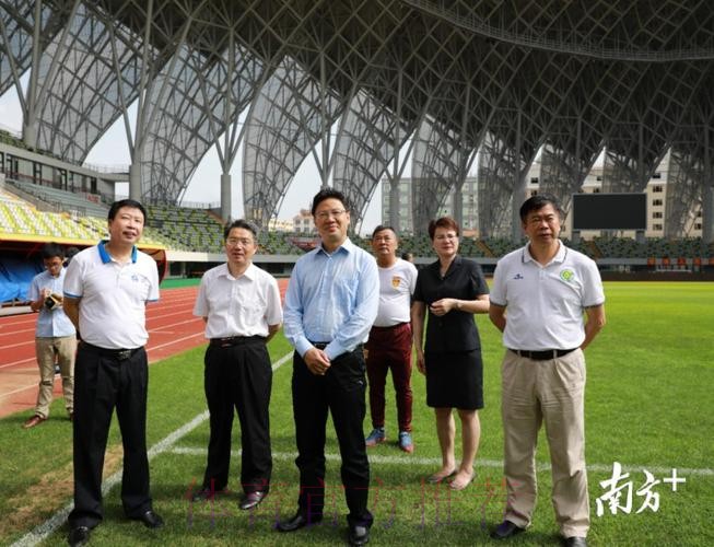 首支沙滩足球国家希望队签约仪式在梅州市五华县举行 首支沙滩足球国家希望队签约仪式在梅州市五华县举行